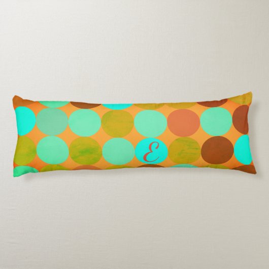 Türkisblaue grüne und orangefarbene Kreise Monogra Seitenschläferkissen (Rückseite)