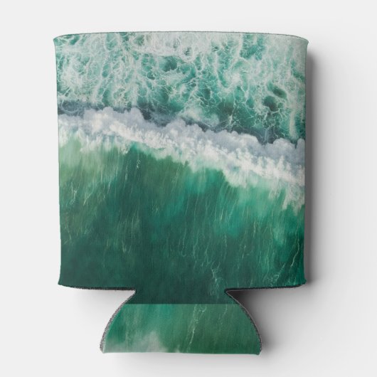 Türkisblaue Luftwelle: Drohnenschuss Dosenkühler (Rückseite)