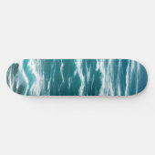 Türkisblaue Meereswellen Choppy Surf Skateboard (Horizontal)