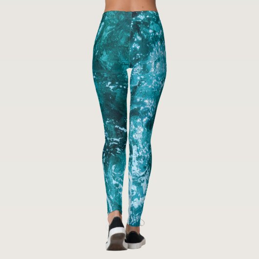Türkisblaue Meereswellen Muster Leggings (Rückseite)