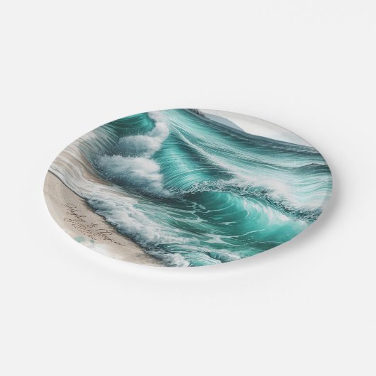 Türkisblaue Meereswellen Personalisierte Hochzeit Pappteller (Schrägansicht)