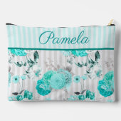 Türkisblaue Rose, graue Streifen und Monogramm Zubehörtasche (Rückseite)