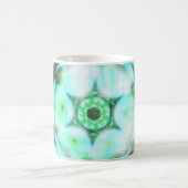 Türkisblaues Rad auf schwarzem Abstrakt Kaffeetasse (Mittel)