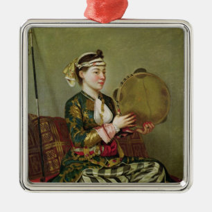 Türkische Frau mit einem Tambourine Ornament Aus Metall