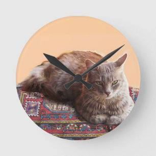 TÜRKISCHE KATZE AUF DEM ALTEN KARPET RUNDE WANDUHR