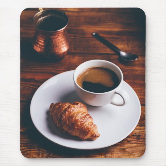 Türkischer Kaffee und frisch Croissant Mousepad (Vorne)