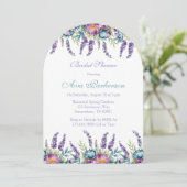 Türkisches Lila Wildblumen Brautparty Einladung (Stehend Vorderseite)