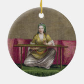 Türkisches Mädchen, stickend, 18. Jahrhundert Keramikornament (Hinten)