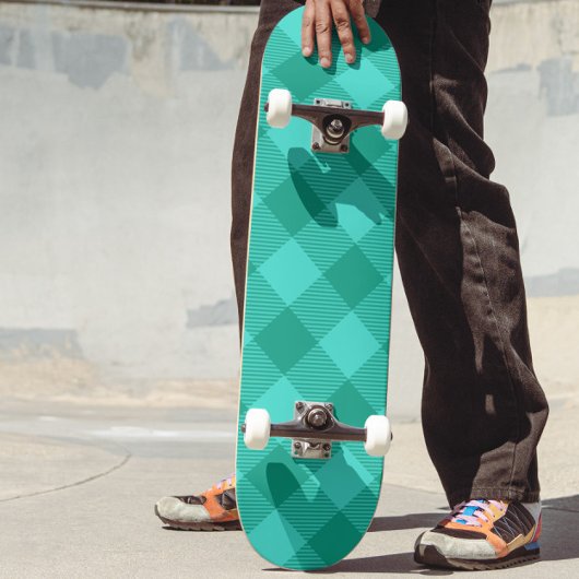 Türkises und Türkises Gingham Karo Design Skateboard