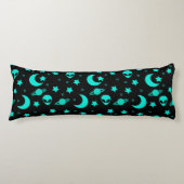 Türkisfarbene Alien Muster mit Sternen und Monden Seitenschläferkissen (Vorderseite)