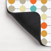 Türkisfarbene Orangenkreisläufe auf schwarzen Lein Mousepad (Ecke)