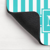 Türkisfarbener moderner Streifen mit Monogramm Mousepad (Ecke)
