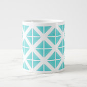 Türkisfarbenes Triangle-Muster Jumbo-Tasse (Vorderseite)