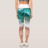 türkisfarbenes Wasser am Strand Sandstrand Capri Leggings (Rückseite)