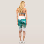 türkisfarbenes Wasser am Strand Sandstrand Capri Leggings (Rückseite)