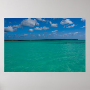 Türkisgrüner Ozean und blauer Himmel Fotografie Po Poster