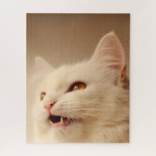 Turkish Angora Cat. Puzzle (Vertikal)