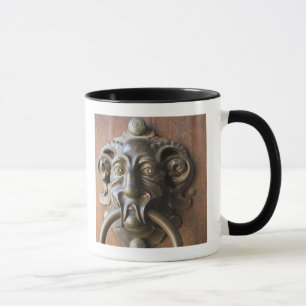 Türklopfer an der Neuen Residenz Tasse