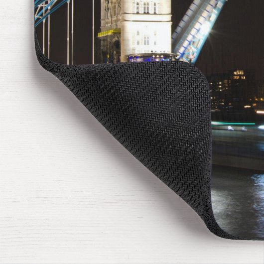 Turm-Brücke nachts Mousepad (Ecke)