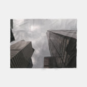 Turm in der Stadt. Fleecedecke (Vorderseite (Horizontal))