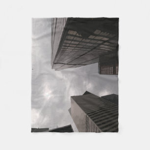 Turm in der Stadt. Fleecedecke