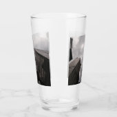 Turm in der Stadt. Glas (Links)