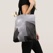 Turm in der Stadt. Tasche (Von Nahem)