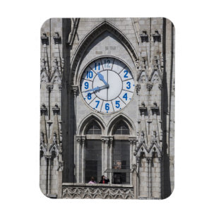 Türme der Uhr in der Basilika, Ecuador Magnet