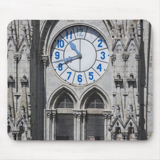 Türme der Uhr in der Basilika, Ecuador Mousepad (Vorne)