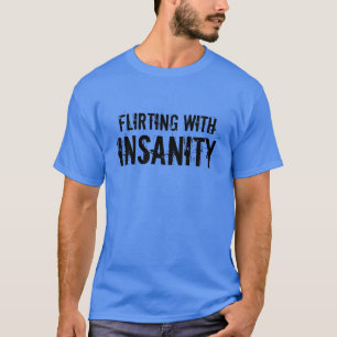 Turnhallen-Motivation ", die flirtet mit T-Shirt