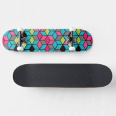 Turqouise und rosa Cube-Muster Skateboard (Horizontal)