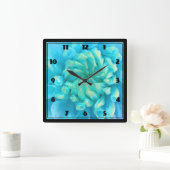 Turquoise Blue Dahlia Flower in Watercolor Quadratische Wanduhr (Zuhause)