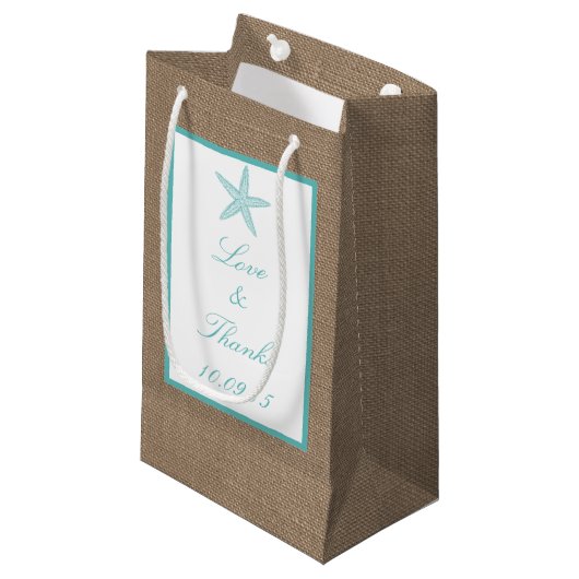Turquoise Starfish Burlap Beach Wedding Collection Kleine Geschenktüte (Vorderseite Schrägansicht)