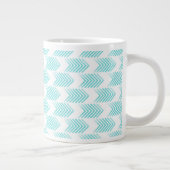 Turquoise Tribal Arrow-Muster Jumbo-Tasse (Rechts)
