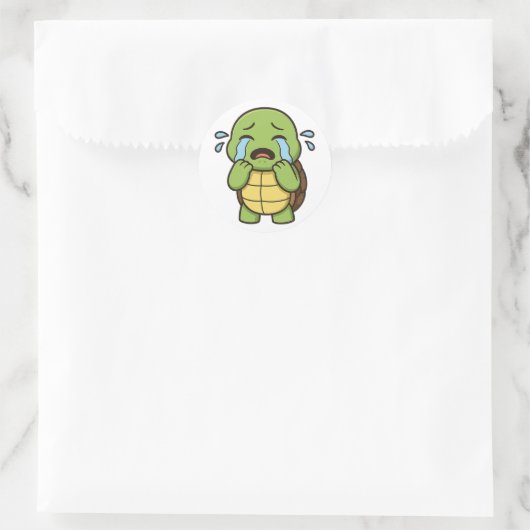 Turtle crying  runder aufkleber (Tasche)
