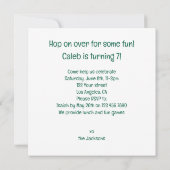 Turtles celebrating birthday with cake and hats einladung (Rückseite)