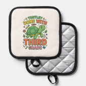 Turtley Fertig mit der dritten Klasse Turtle-Schul Topflappen (Vorderseite/Rückseite)