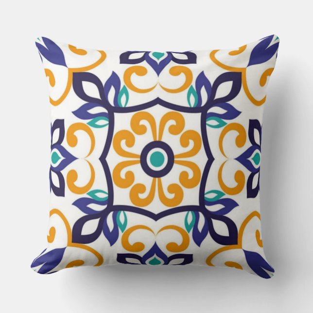 Tuscan Verve Vibrant Scrollwork  Mediterranean  Kissen (Vorderseite)