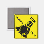 Tux arbeitet hier magnet (Vorderseite/Rückseite)