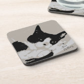 Tuxedo Cat Chilling Getränkeuntersetzer (Linke Seite)