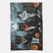 Tuxedo Cat Halloween Spooky Geschirrtuch (Vertikal)