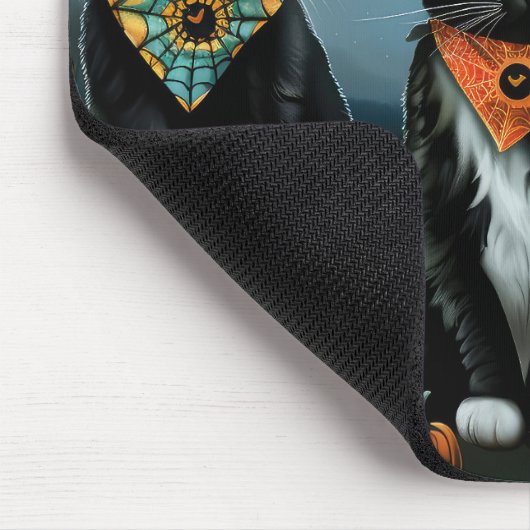 Tuxedo Cat Halloween Spooky Mousepad (Ecke)