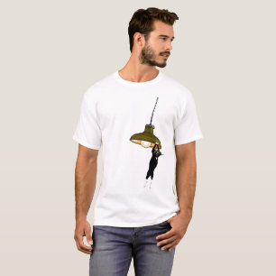 Tuxedo Cat Hanging auf Lampe T-Shirt