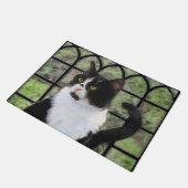 Tuxedo Cat in Window Painting Original Animal Art Fußmatte (Schrägansicht)