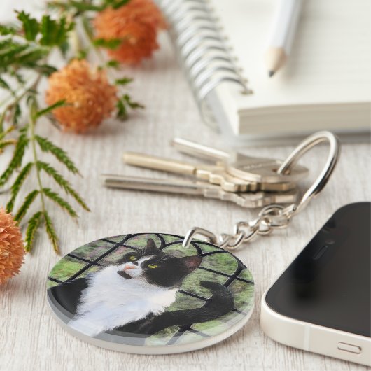 Tuxedo Cat in Window Painting Original Animal Art Schlüsselanhänger (Vorderseite rechts)