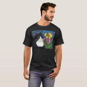 Tuxedo Cat Iris Flower Butterfly Stained Glass T-Shirt (Vorne ganz)