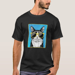 Tuxedo Cat Portrait Pop Kunstvoll wandern T-Shirt