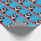 Tuxedo Cat Staring Through a Wine Glass Geschenkpapier (Ecke)