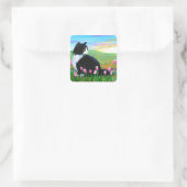 Tuxedo Cat Tulips Creationarts Quadratischer Aufkleber (Tasche)