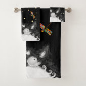 Tuxedo Cat überrascht von Dragonfly Badhandtuch Set (Insitu)